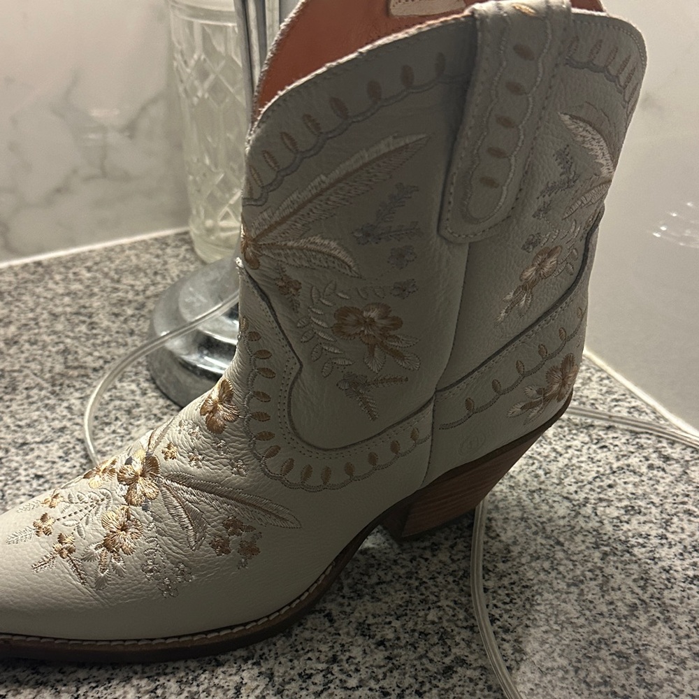 Dingo Cream Embroidered Ankle Boots